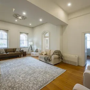  Apartment Roxburgh House Australia